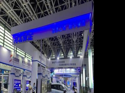 金迪風(fēng)電葉片內(nèi)窺檢測機(jī)器人亮相2021西部數(shù)字經(jīng)濟(jì)博覽會(huì)